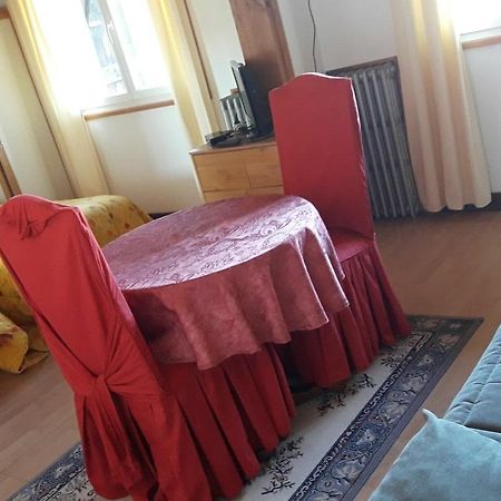 Hotel Le Chalet Sembadel Екстер'єр фото