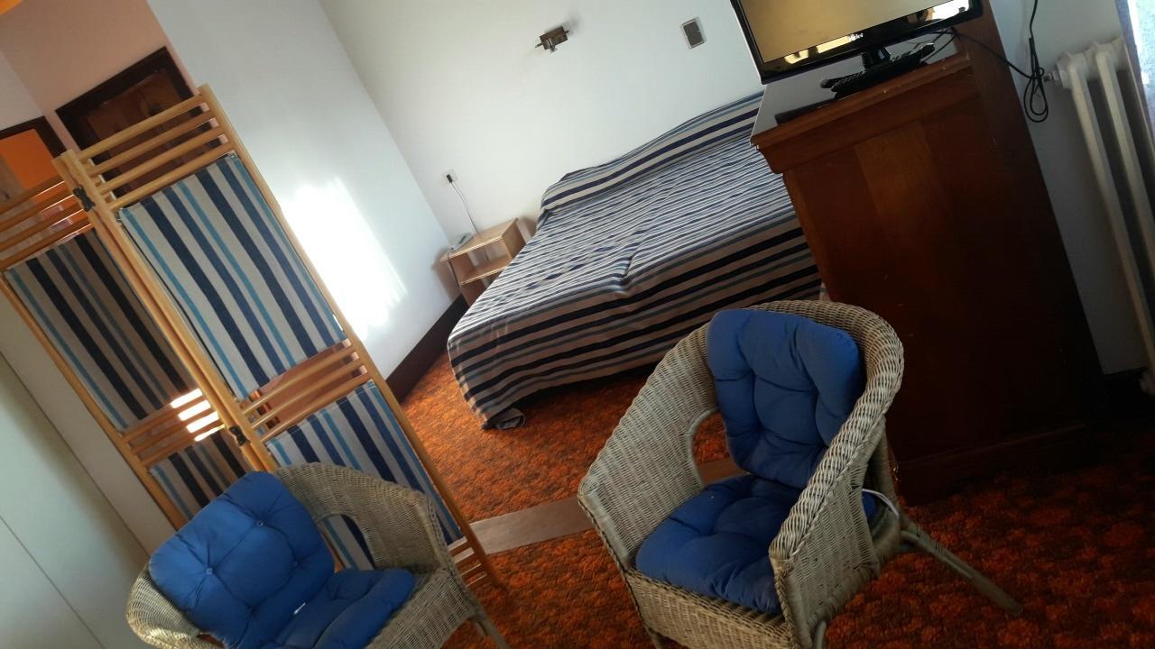 Hotel Le Chalet Sembadel Екстер'єр фото